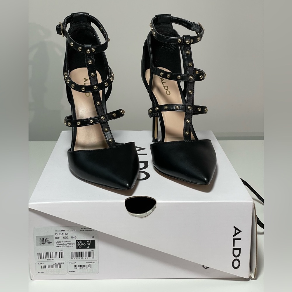 Black and gold Aldo Olealia heels